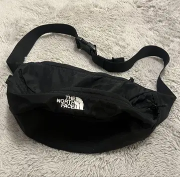 THE NORTH FACE 바디백 블랙