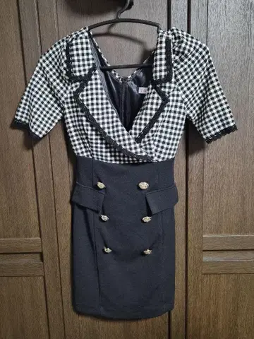 Tika S 사이즈 체크 무늬 드레스