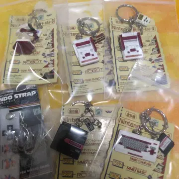 닌텐도 패미컴 역대 하드 키링 전 5종 세트 + 1