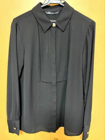 ZARA 블랙 블라우스 미사용 새상품