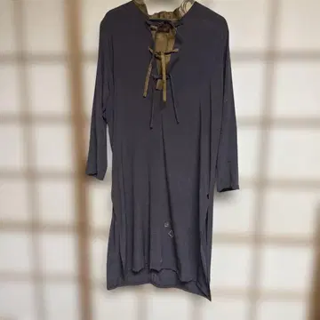 그레이 레이스업 넥 튜닉