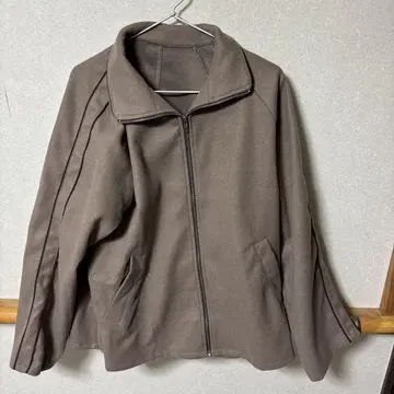 브라운 지퍼 달린 점퍼 M 사이즈