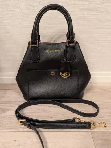 MICHAEL KORS 블랙 핸드백