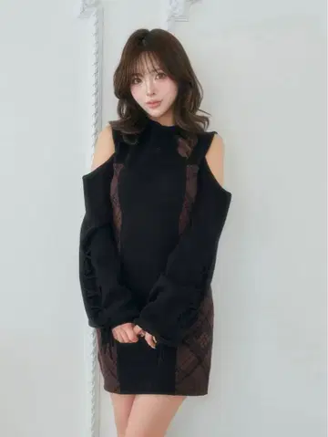 사이드 체크 니트 미니 원피스