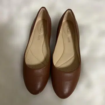 미사용 새상품 Clarks 브라운 플랫슈즈