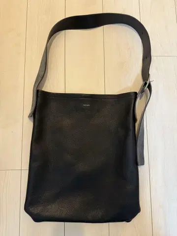 Hender Scheme 원 사이드 벨트 백 블랙