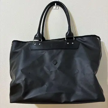 블랙 토트백 합성 피혁