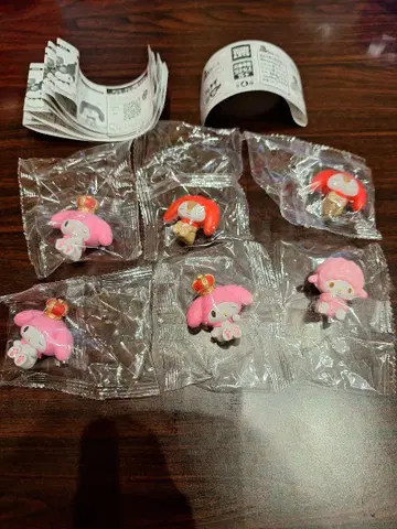 어깨 쿵 Fig. 마이멜로디 & 쿠로미 기념일 컬렉션