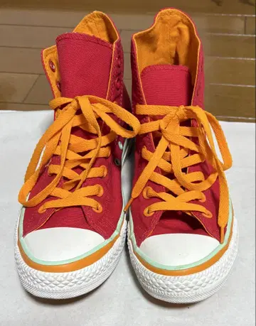 컨버스 하이컷 스니커즈