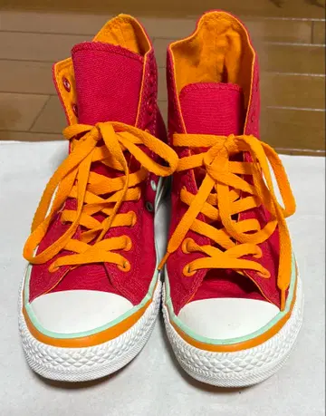 컨버스 하이컷 스니커즈