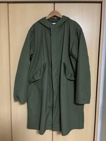 VENTILE 후드 부착 올리브 그린 롱 코트