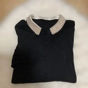 투모로우랜드 Ballsey 펄 카라 부착 가디건 블랙