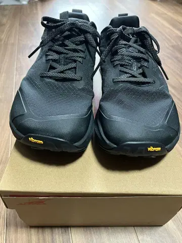 알트라 론피크 9+ 트레일 러닝화 27cm