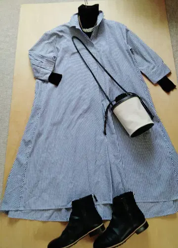 유니클로 스트라이프 패턴 셔츠 원피스