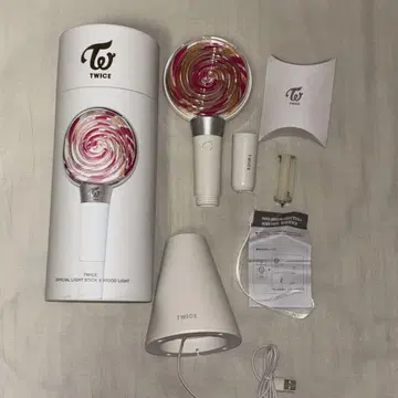 트와이스 초창기 응원봉 CANDY BONG(캔디봉)
