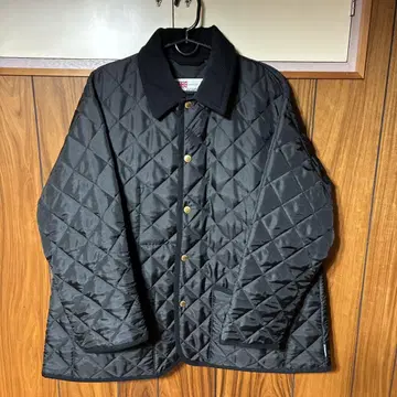 TRADITIONAL WEATHERWEAR 퀼팅 자켓 블랙 BF