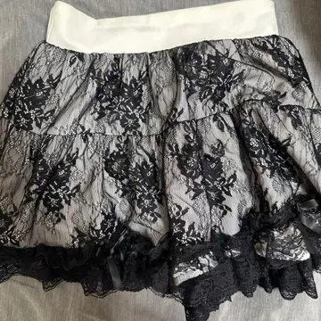 MARS 레이스 덧댄 치마바지 프리메로