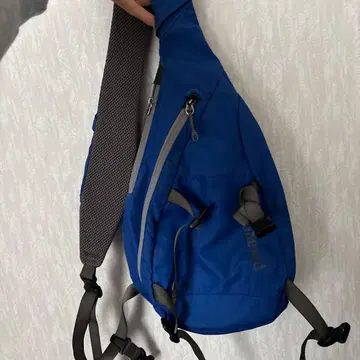 파타고니아 아톰 슬링 8L