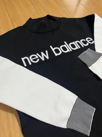 New Balance 여성용 하이넥 니트 스웨터 사이즈 2