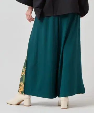사계절 겨울 의상 팔괘 와이드 팬츠 금목서 패턴