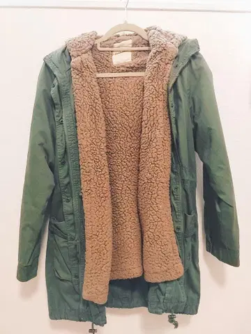 라이너 부착 모즈 코트