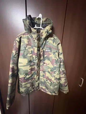 DC 카모플라쥬 후드 부착 다운 자켓 M