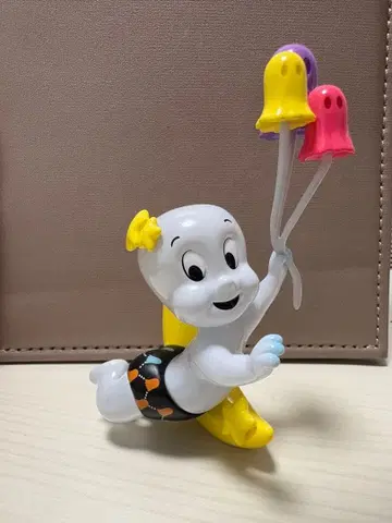 POPMART 캐스퍼 피규어