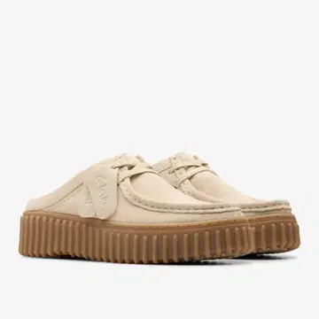 Clarks 토힐 뮬 에크루 스웨이드