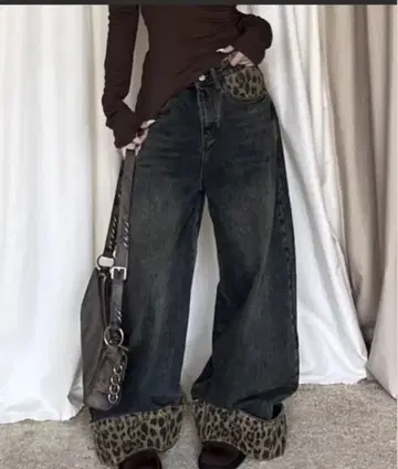 레오파드 무늬 와이드 데님 팬츠