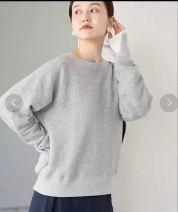 이에나 쭈리 컴팩트 맨투맨 그레이
