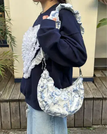 poppy-Half-moon gathered bag