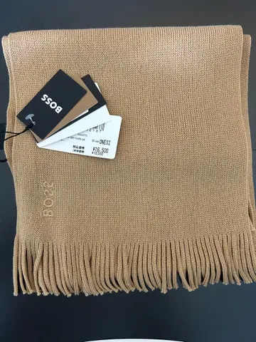 미사용품 BOSS 베이지 머플러 프린지 부착