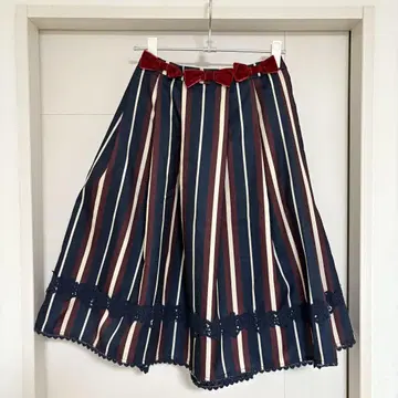 axes femme POETIQUE 플레어 스커트 리본 포함