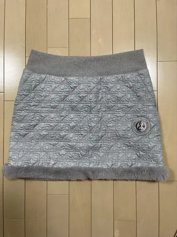 앤퍼시 퀼팅 스커트 퍼 포함 M