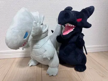 유희왕 푸른 눈의 백룡, 붉은 눈의 흑룡 봉제 인형 2체 세트