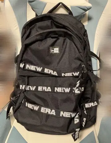 NEW ERA 뉴에라 백팩 35L 프린트 로고 커리어 팩