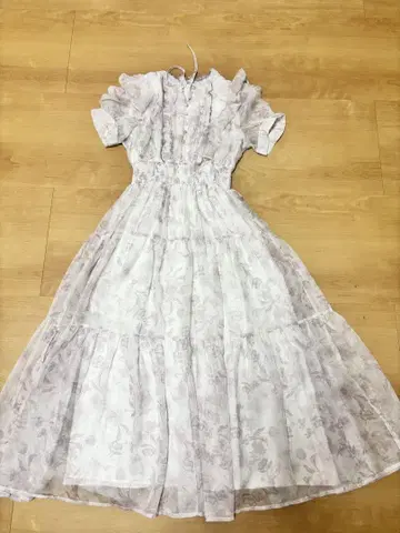 evelyn 라메 프릴 꽃무늬 OP 핑크