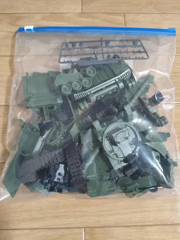 EX MODEL 1/144 힐도르프 (일부 조립 완료)