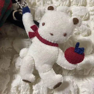 새상품급 파미리아 빨간색 체크 무늬 보트형 미니백