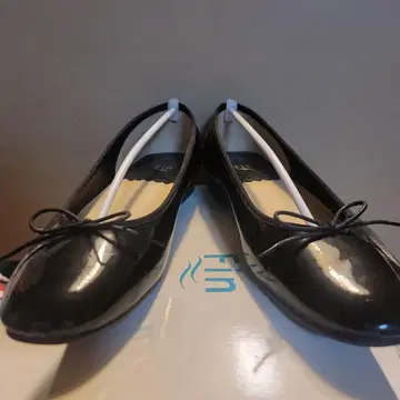 새상품급 천연 가죽 Fin 발레 슈즈 블랙 에나멜 23cm