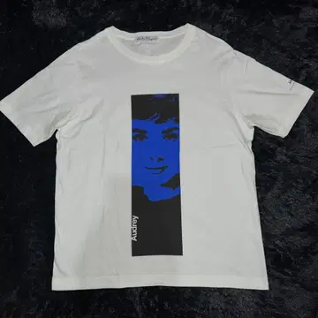 새상품 페라가모 FERRAGAMO 티셔츠 반팔 상의