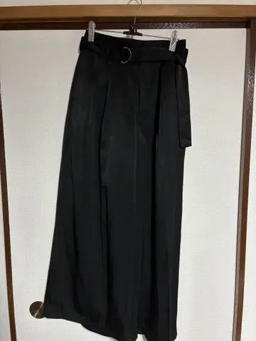 [미사용에 가까운] KININ 벨트 와이드 팬츠 블랙