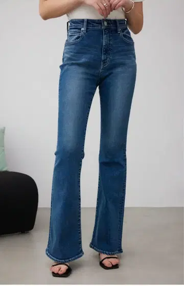 AZUL BY MOUSSY 플레어 데님