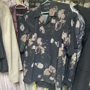 LAD MUSISIAN 23SS 꽃무늬 반팔 셔츠 블랙