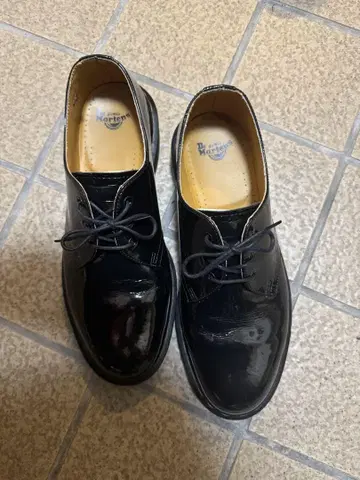 Dr.Martens 1461 PATENT 27cm