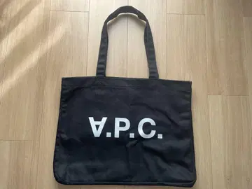 A.P.C. 블랙 토트백