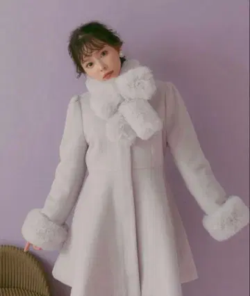 Evelyn 코트 2022