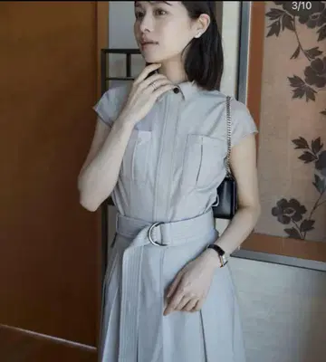 베이지 프렌치 슬리브 자켓과 플리츠 스커트 셋업