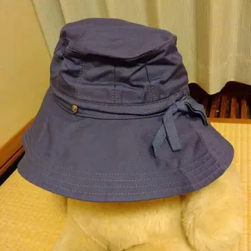 헬렌 카민스키 리본 포함 버킷 햇