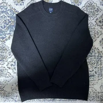 GAP 블랙 스웨터